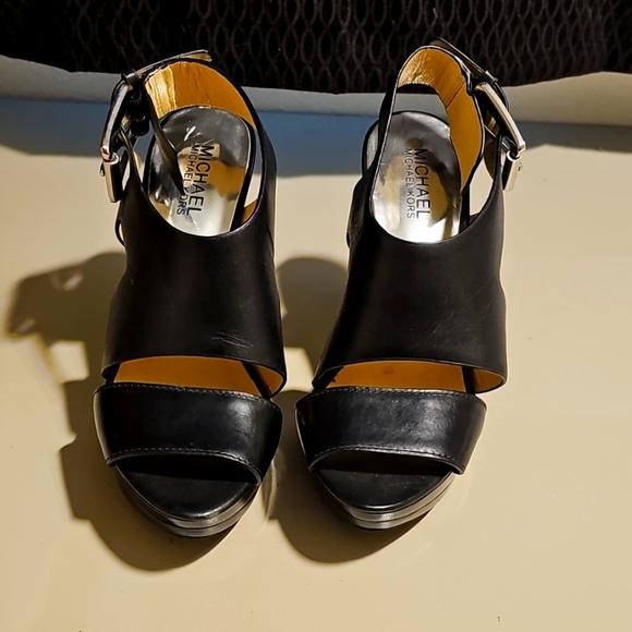 MICHAEL Michael Kors Shoes - Womens Michael Kors Black Carla Leather Platform Sandal 4.5 inch heel Sz 6.5